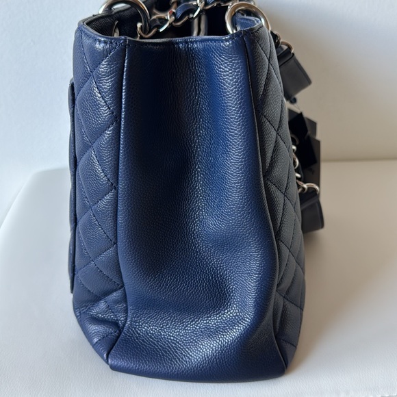 Chanel Caviar Leather Large Navy Blue Quilted GST Tote Bag with Dust Cover - Picture 14 of 17